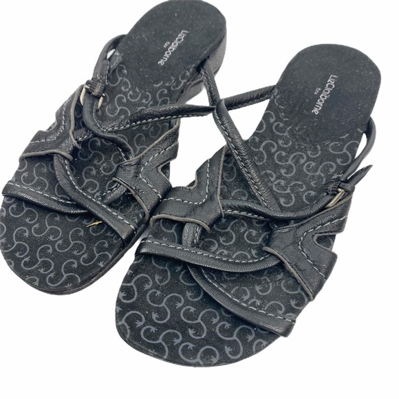 Liz Claiborne Black Sandals Flats Size 5.5 - Picture 2 of 4